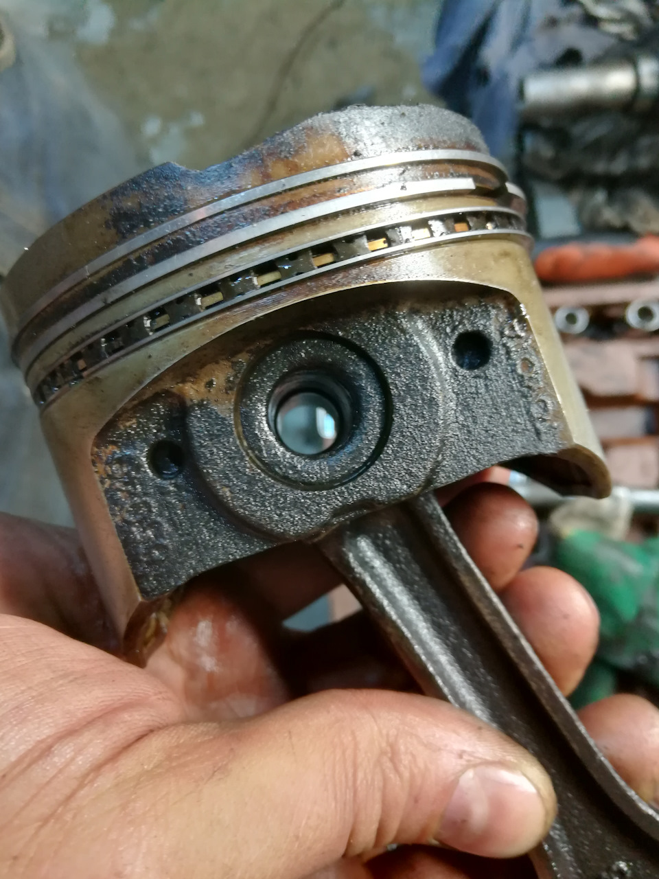 поршень двигателя шкода ame. кольца на поршень dde80. как разобрать поршень. как разобрать поршень. ваз 2110.