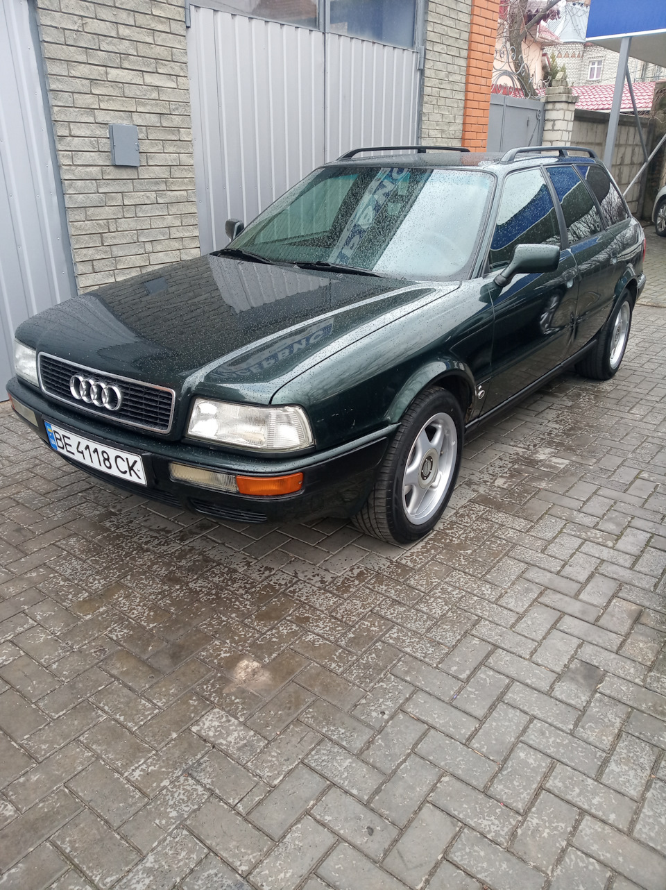 Audi 80 b4 черный перламутр