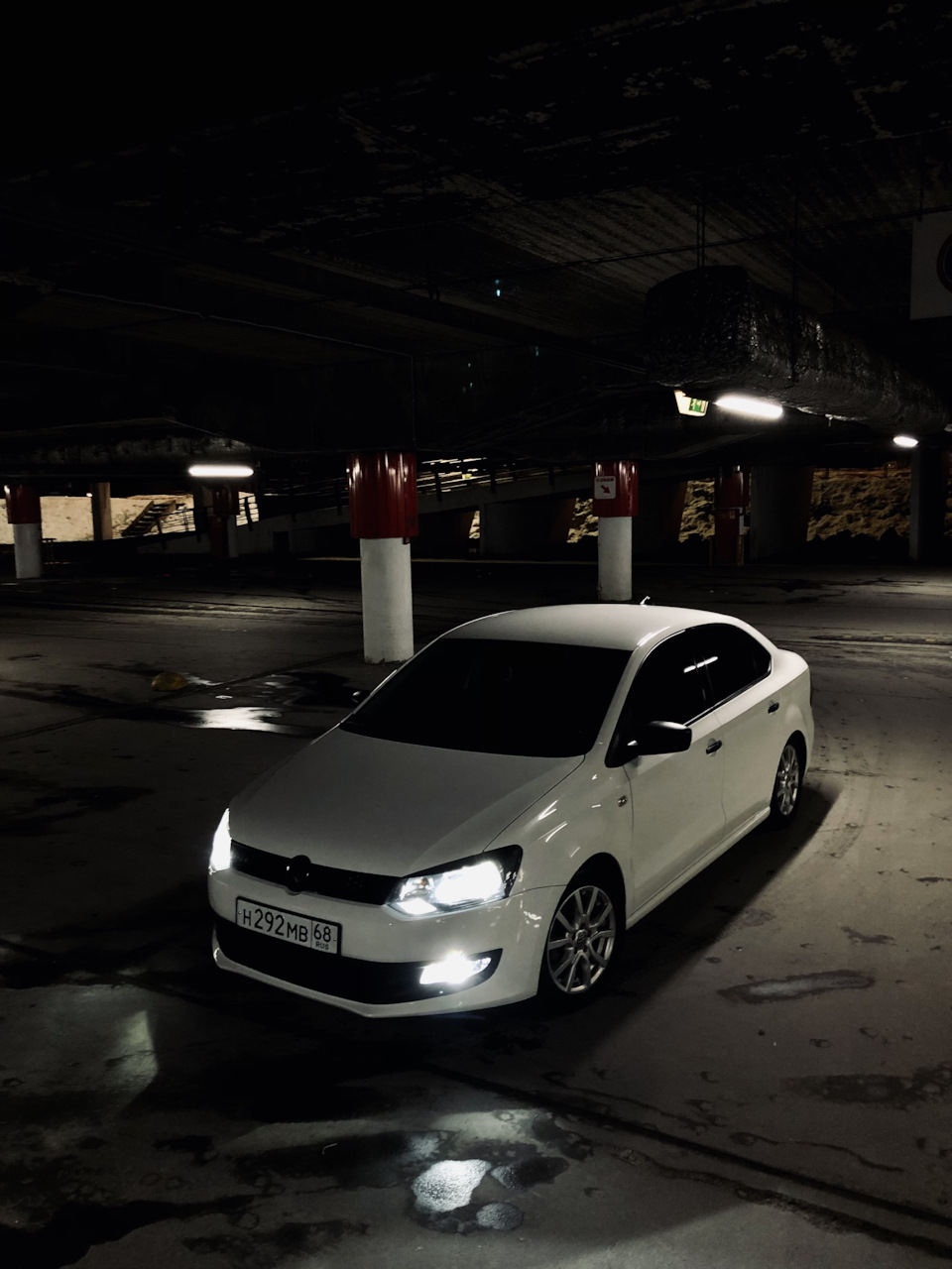 Бампер от polo hatchback — Volkswagen Polo Sedan, 1,6 л, 2013 года ...