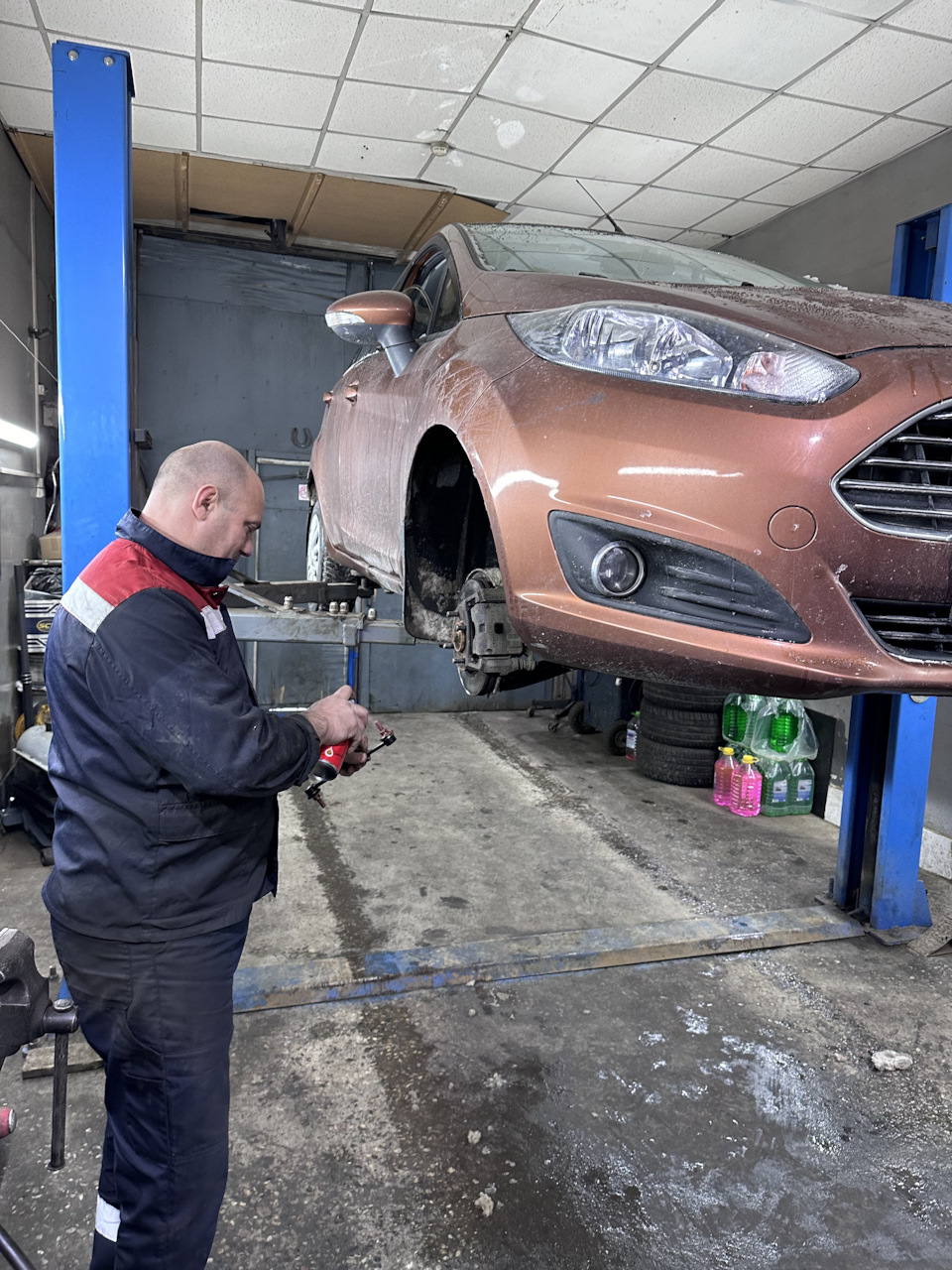 Замена резистора печки, стоек и резинок стабилизатора — Ford Fiesta (Mk ...