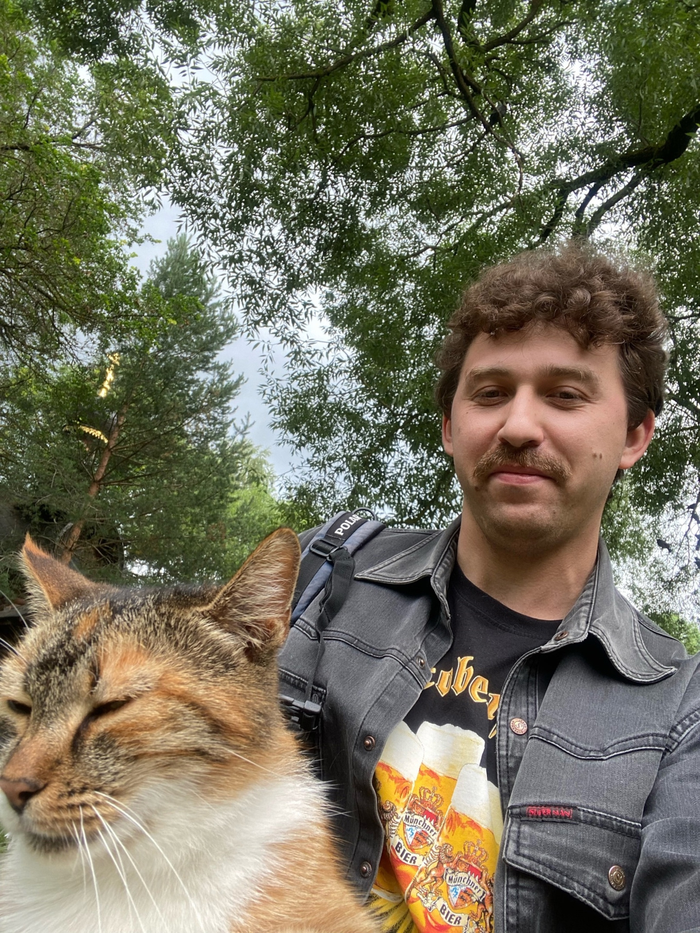 Проезжая мимо Свято-Троицкой Сергиевой лавры — Mitsubishi Pajero (4G ...