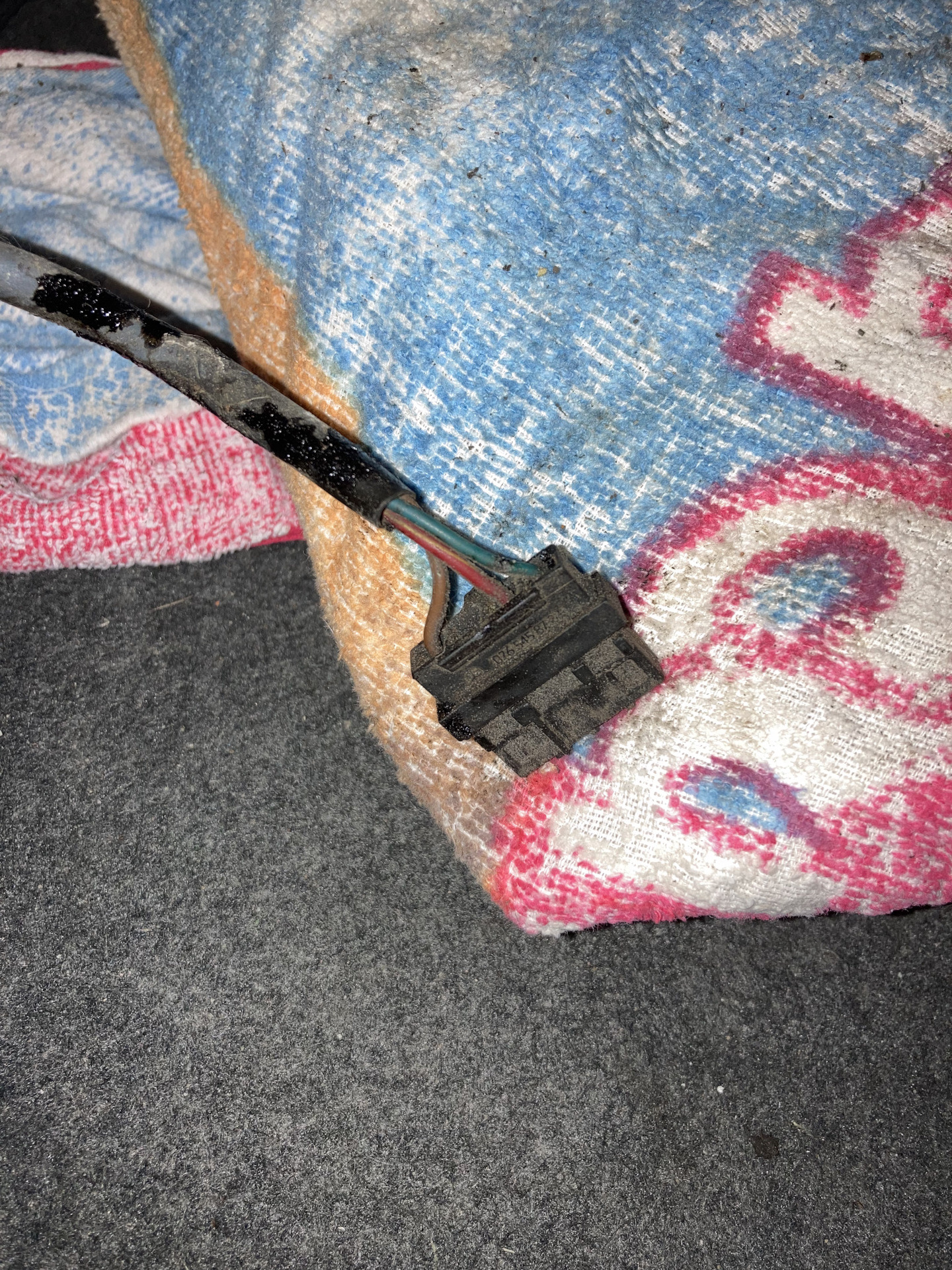 Вопрос по электрике. Автоантенна — Mercedes-Benz E-class (W124), 2,8 л ...