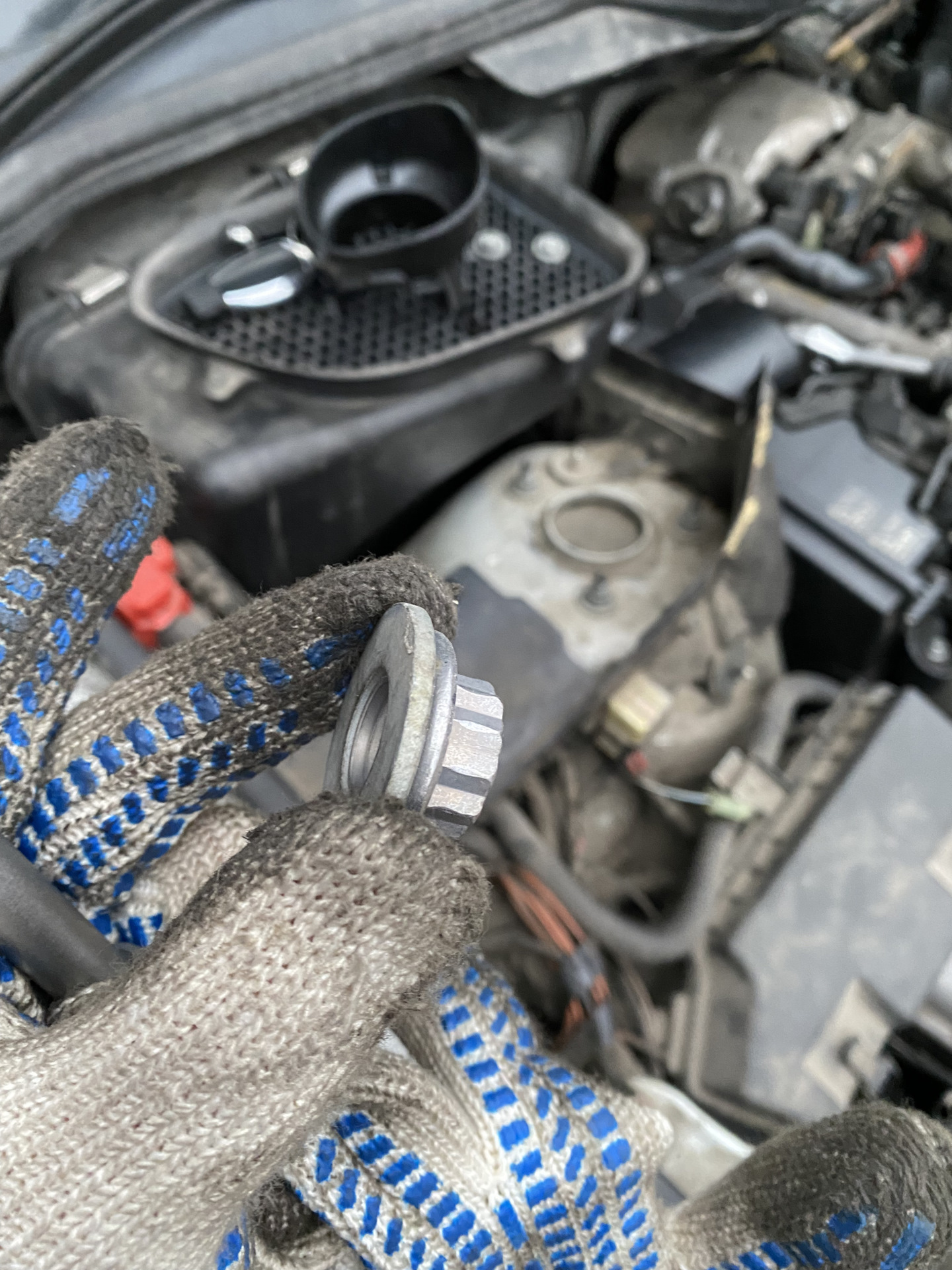 Что это за гайка с шайбой? — Mercedes-Benz M-Class (W164), 3,2 л, 2006 ...