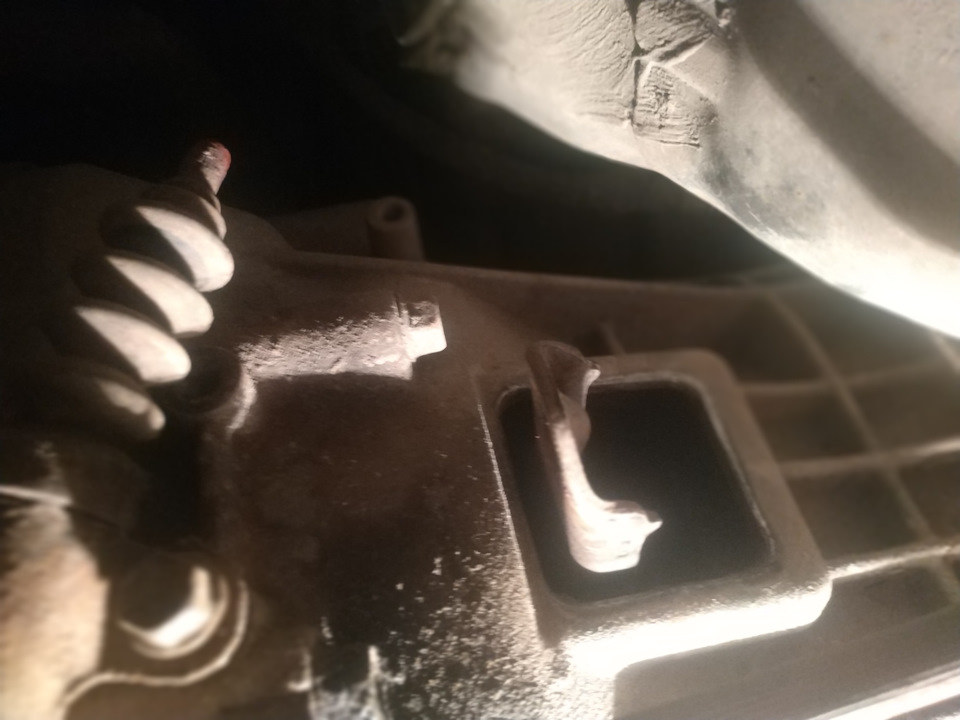 Замена пыльника вилки сцепления — KIA Sorento (1G), 2,5 л, 2009 года ...