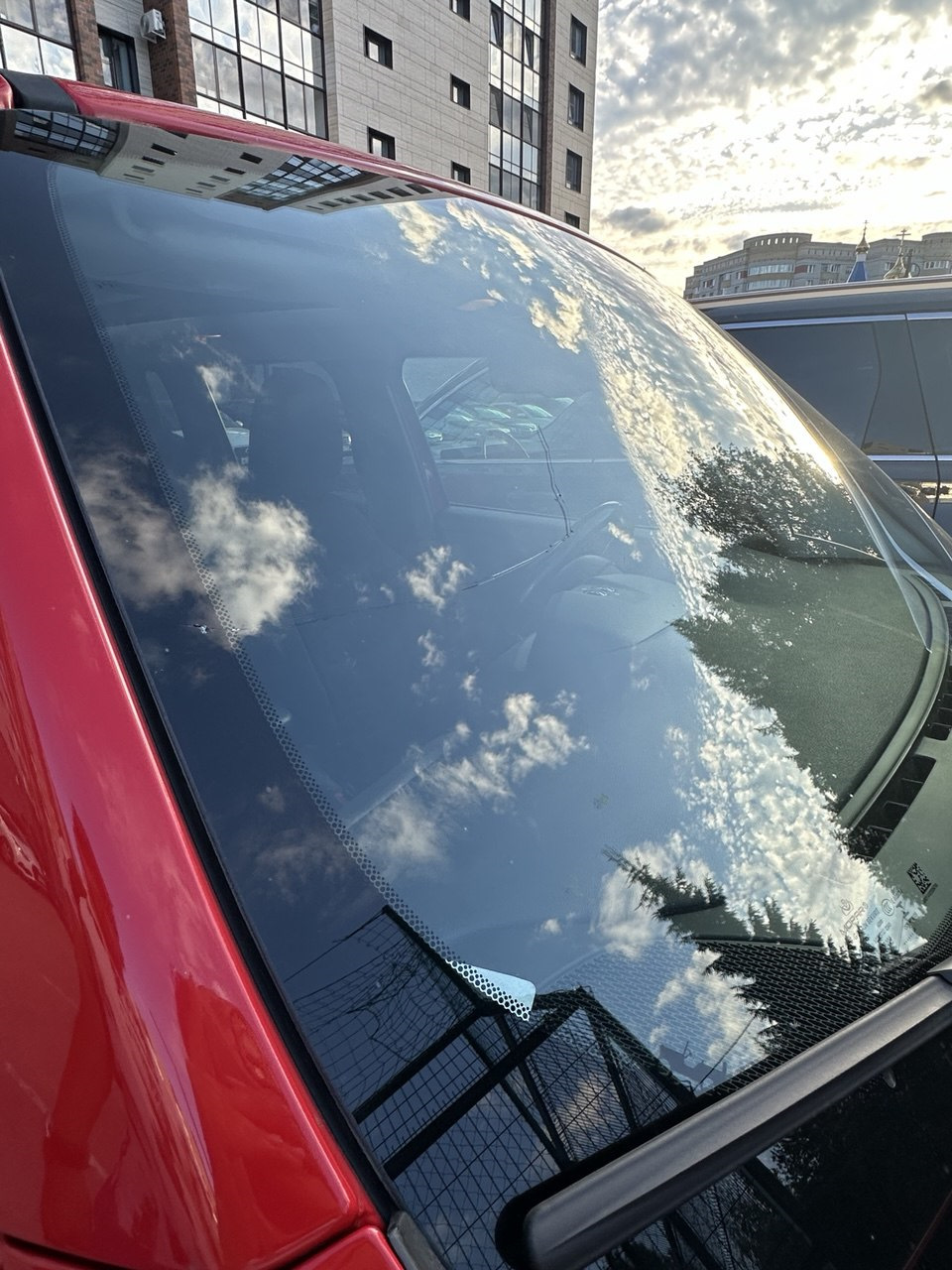 Трещина на стекле — Jeep Renegade