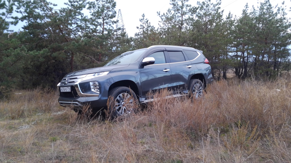 Mitsubishi pajero sport 2 33 колеса. Mitsubishi pajero sport (3g). Парктроники паджеро спорт 2. Митсубиси паджеро спорт 3 поколения terminator dark fate 2019. Pajero sport 3.