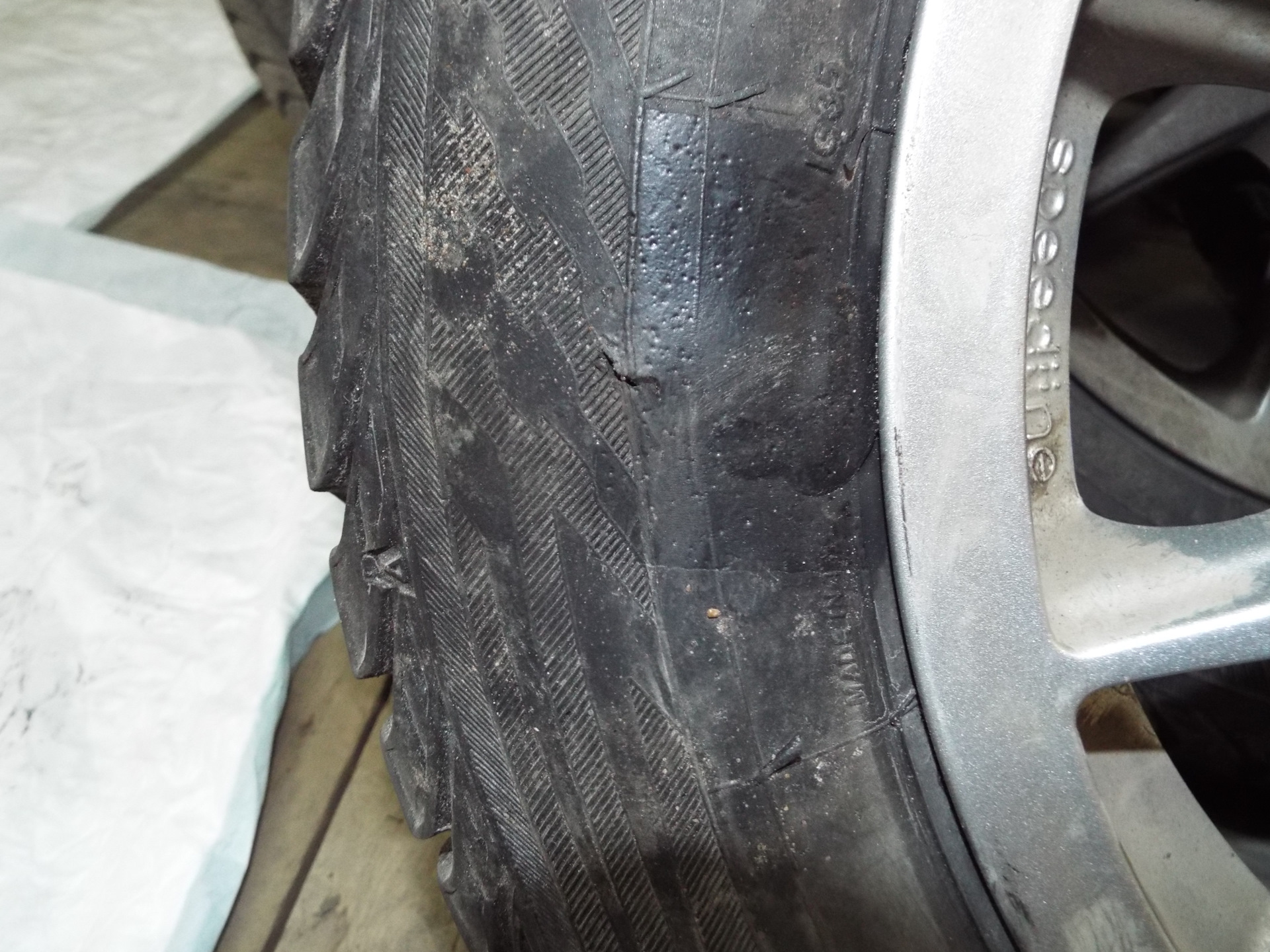 Шины на iran khodro. Шины на iran khodro. Шины на iran khodro. Диски samand r15. Диски iran khodro samand.