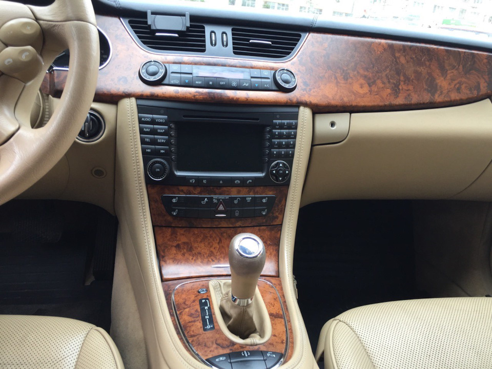 Ремонт кнопки СТАРТ/СТОП на селекторе АКПП — Mercedes-Benz CLS (W219 ...