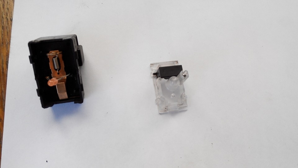 28.Не открывается лючок бензобака. — Volkswagen Jetta IV, 2 л, 2001 ...