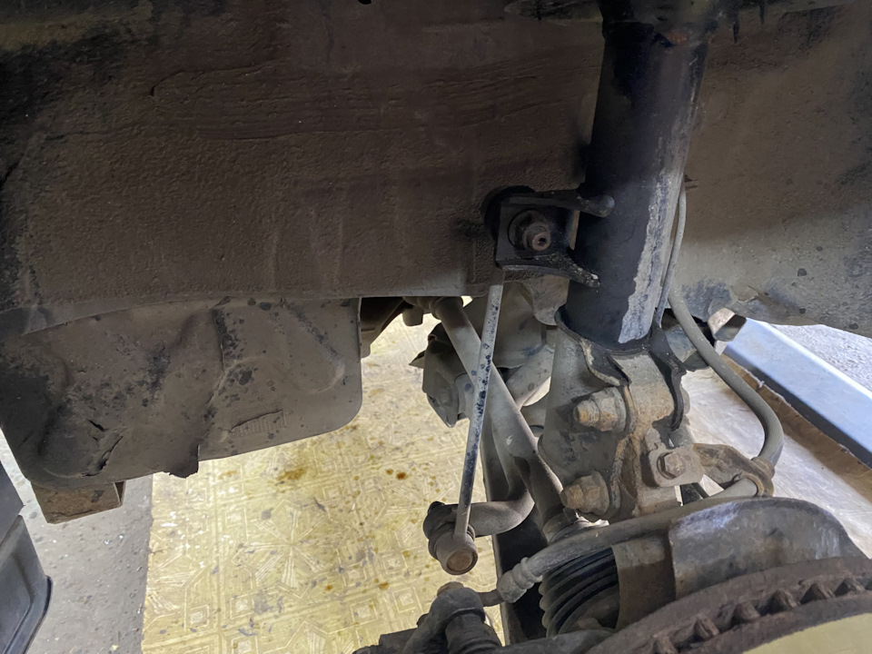 Устранил стук. — KIA Sportage (3G), 2 л, 2011 года | другое | DRIVE2