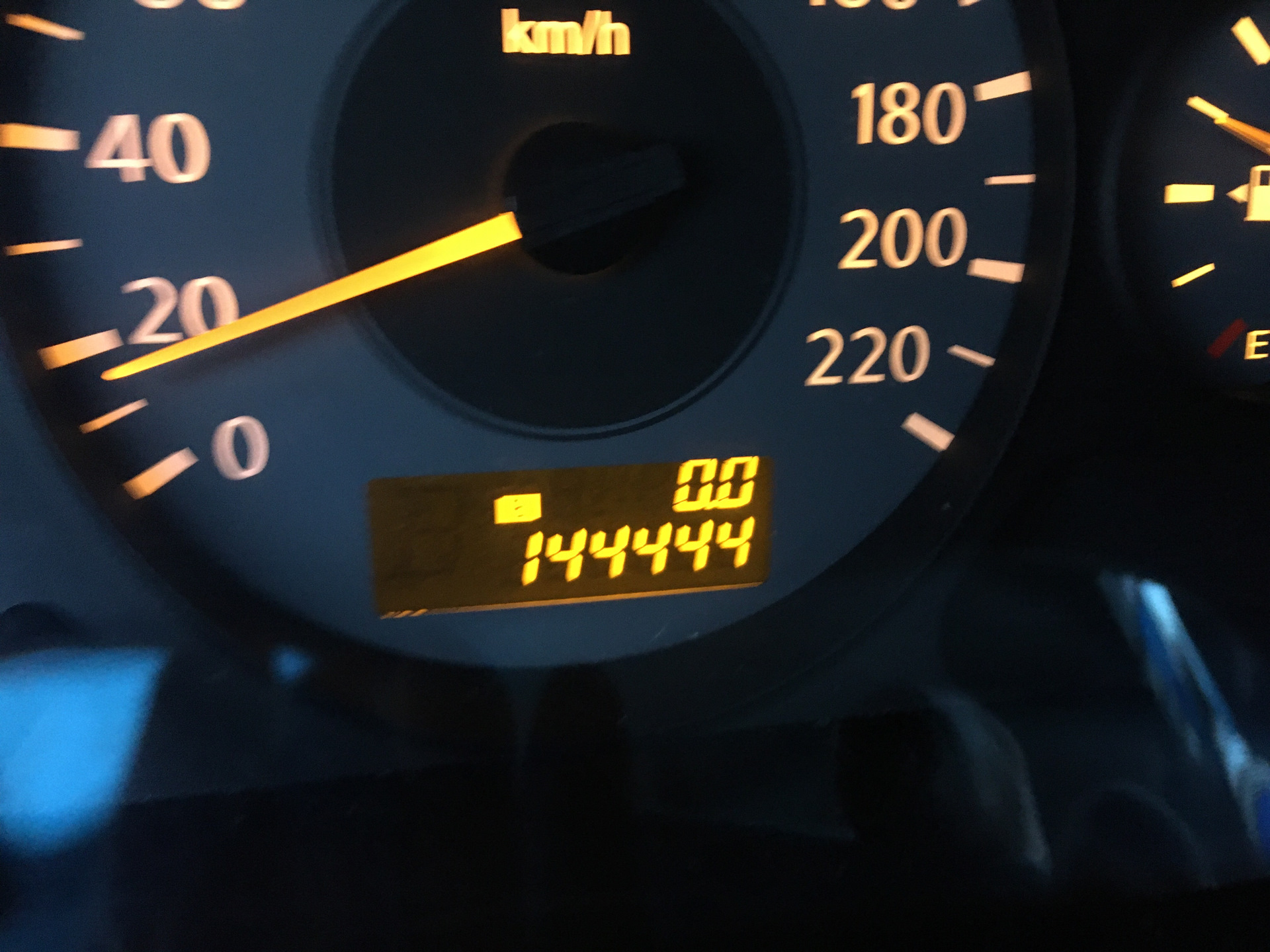 одометр моргает