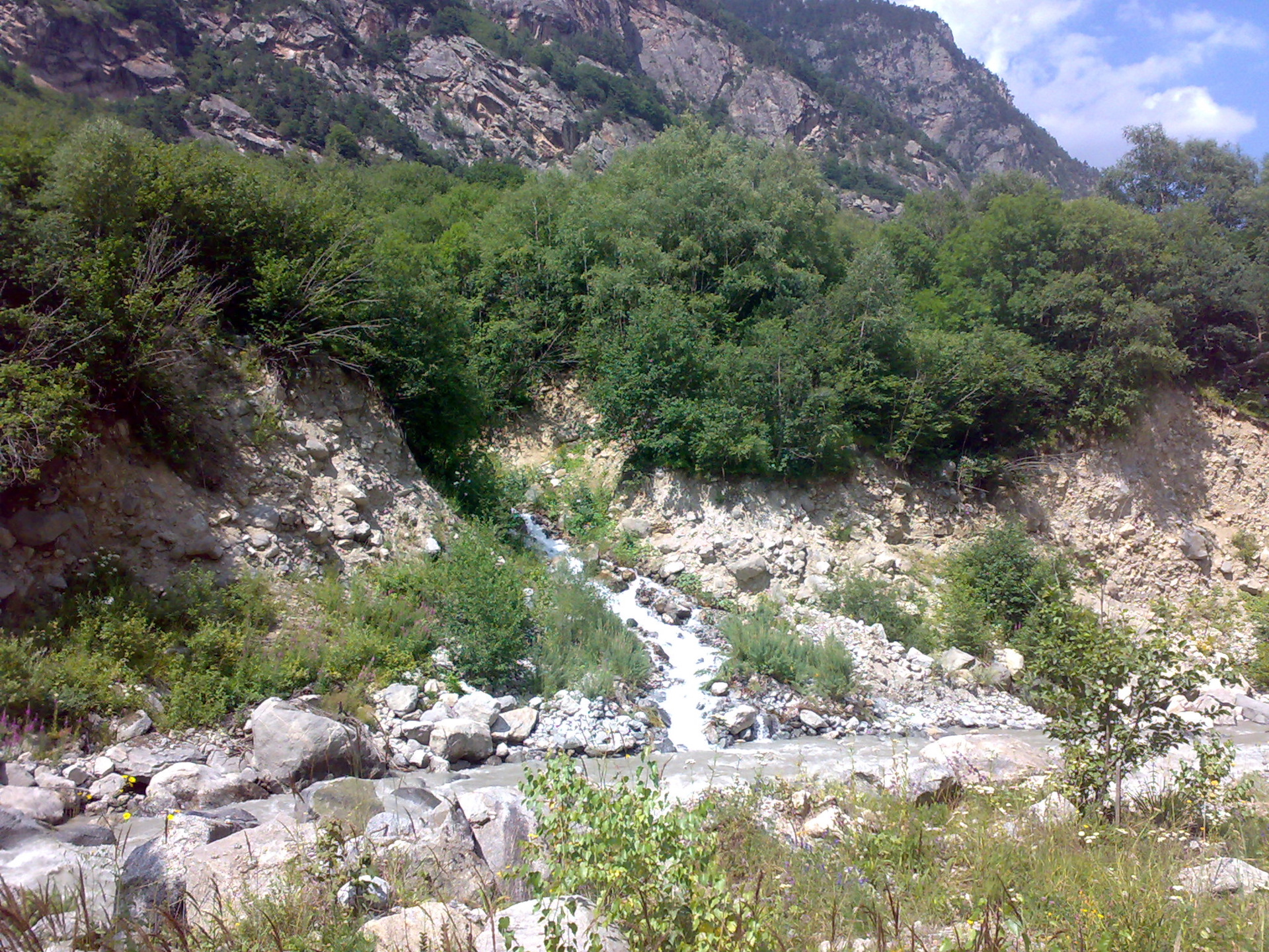 https://a.d-cd.net/vxawRZtamUdJASzXAfCajZMrNq4-1920.jpg