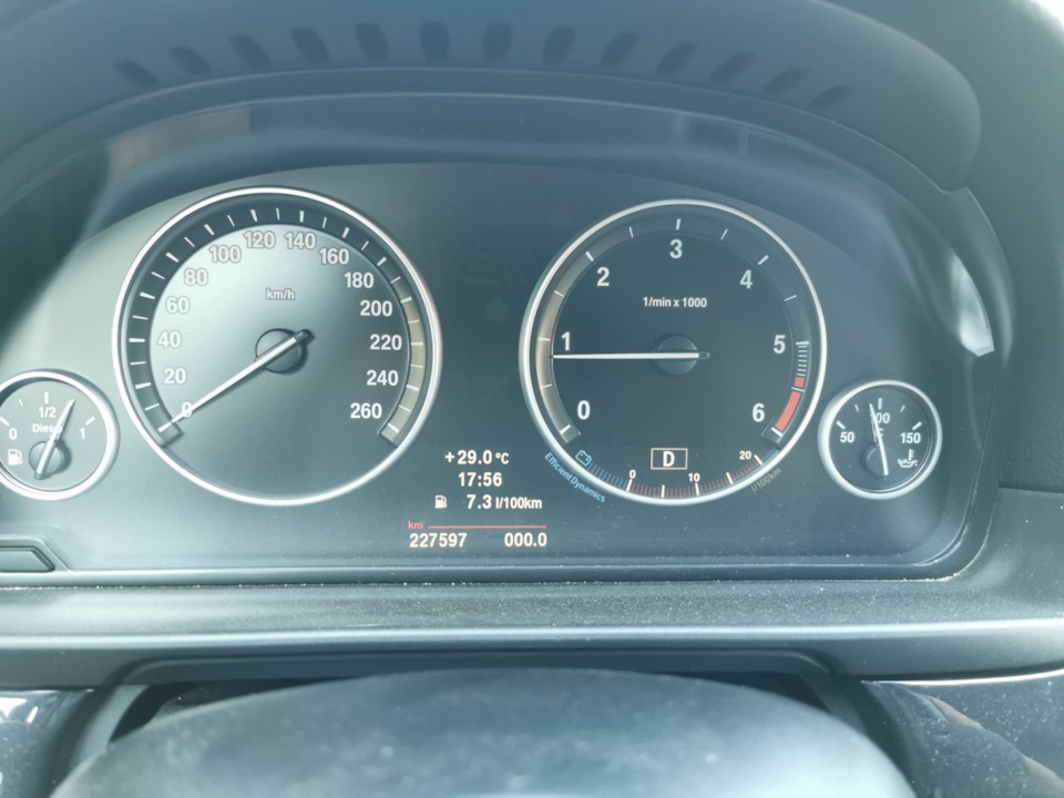 Замена масла и воздушного фильтра — BMW 5 series (F10), 2 л, 2012 года ...