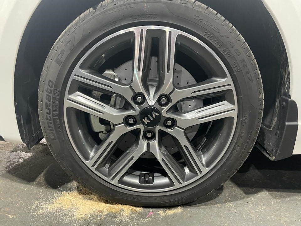 Замена передних тормозов Kia Cerato 4 — DRIVE2