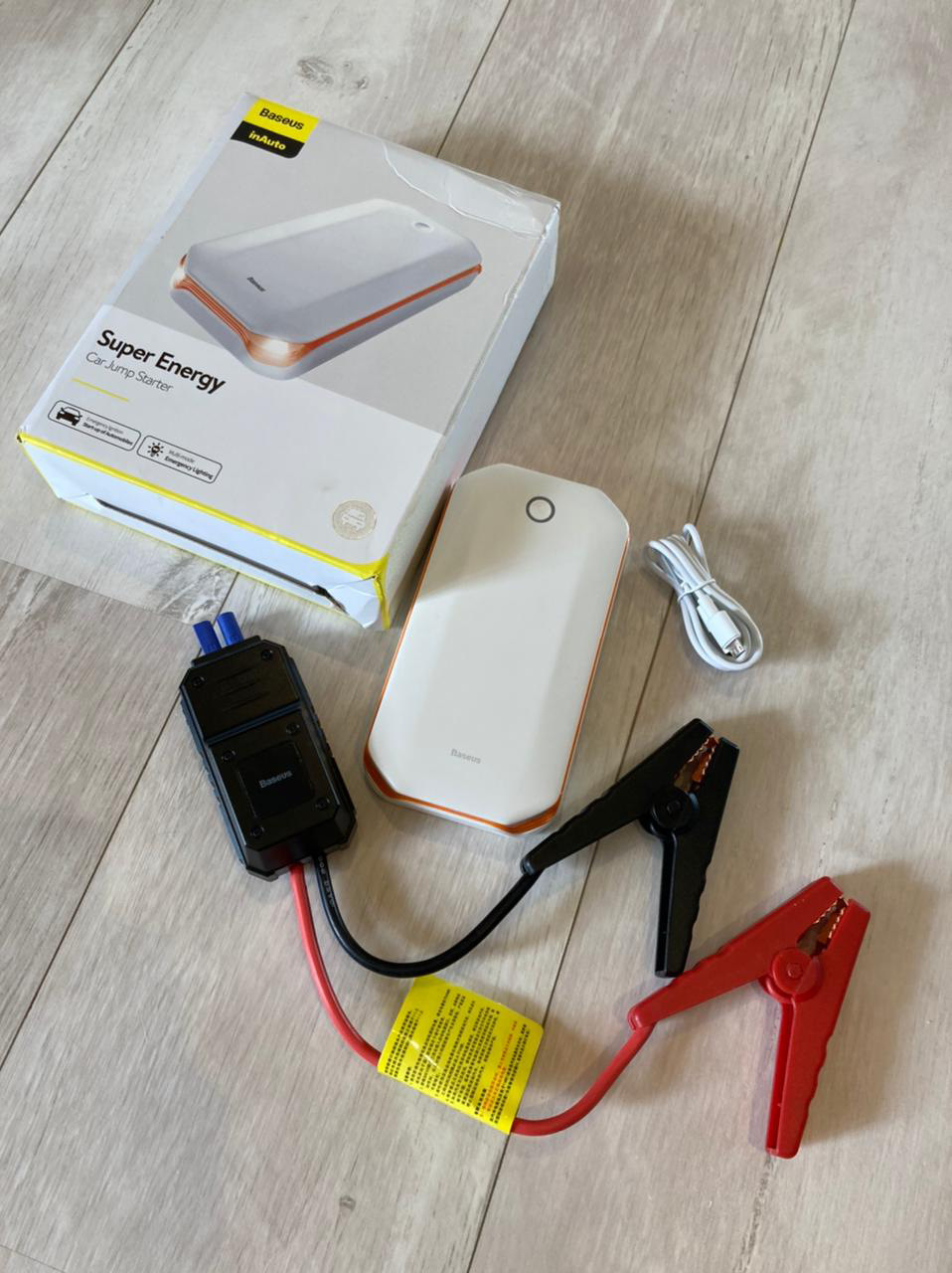 Jump Starter Baseus. — KIA Sportage (4G), 2 л., 2016 года аксессуары