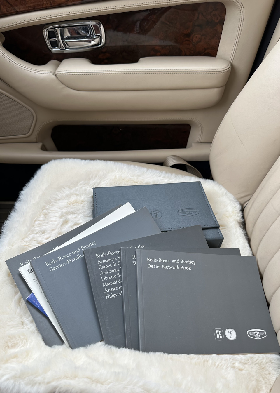 Фото в бортжурнале Bentley Arnage I