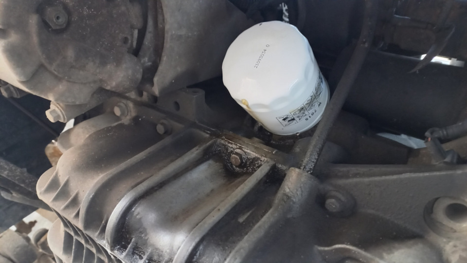 Фильтр на месте — Ford Focus Hatchback II