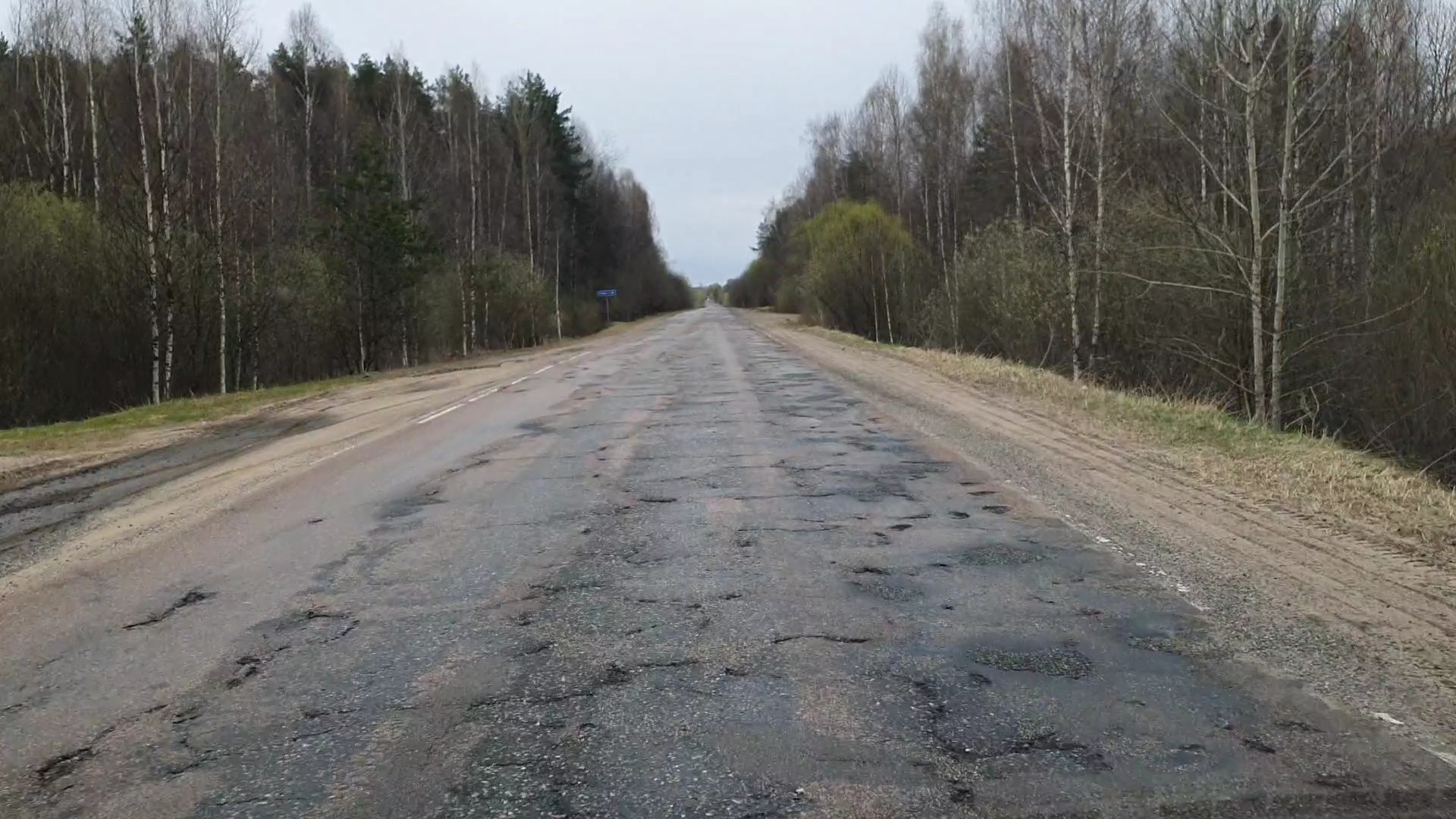 Рыбинск углич. Дорога Углич Маймеры. Старая дорога в Углич. Углич Ростов Великий дорога. Углич дорога на него.