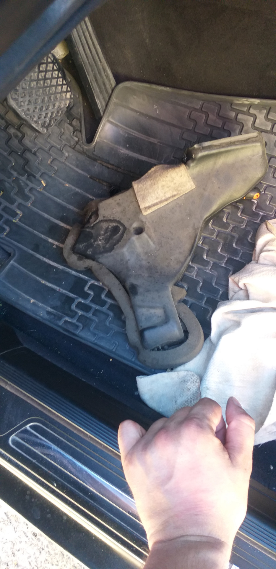 Запах носков в бмв е38 — BMW 7 series (E38), 3,5 л, 1998 года | своими ...