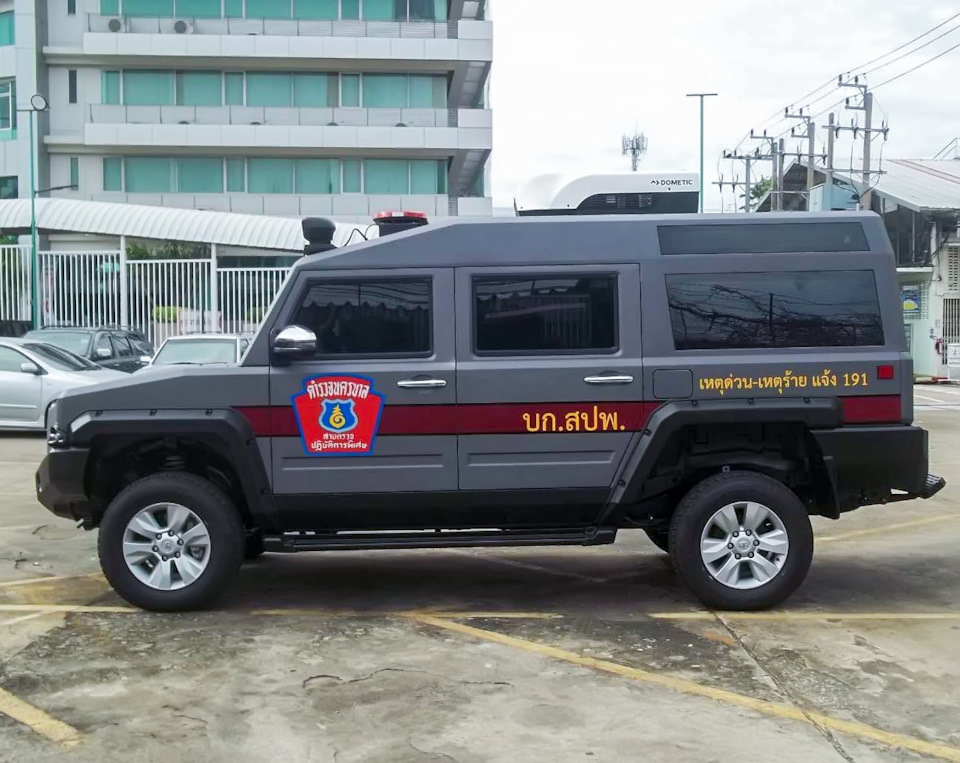 Thai Hummer licensed by Toyota
