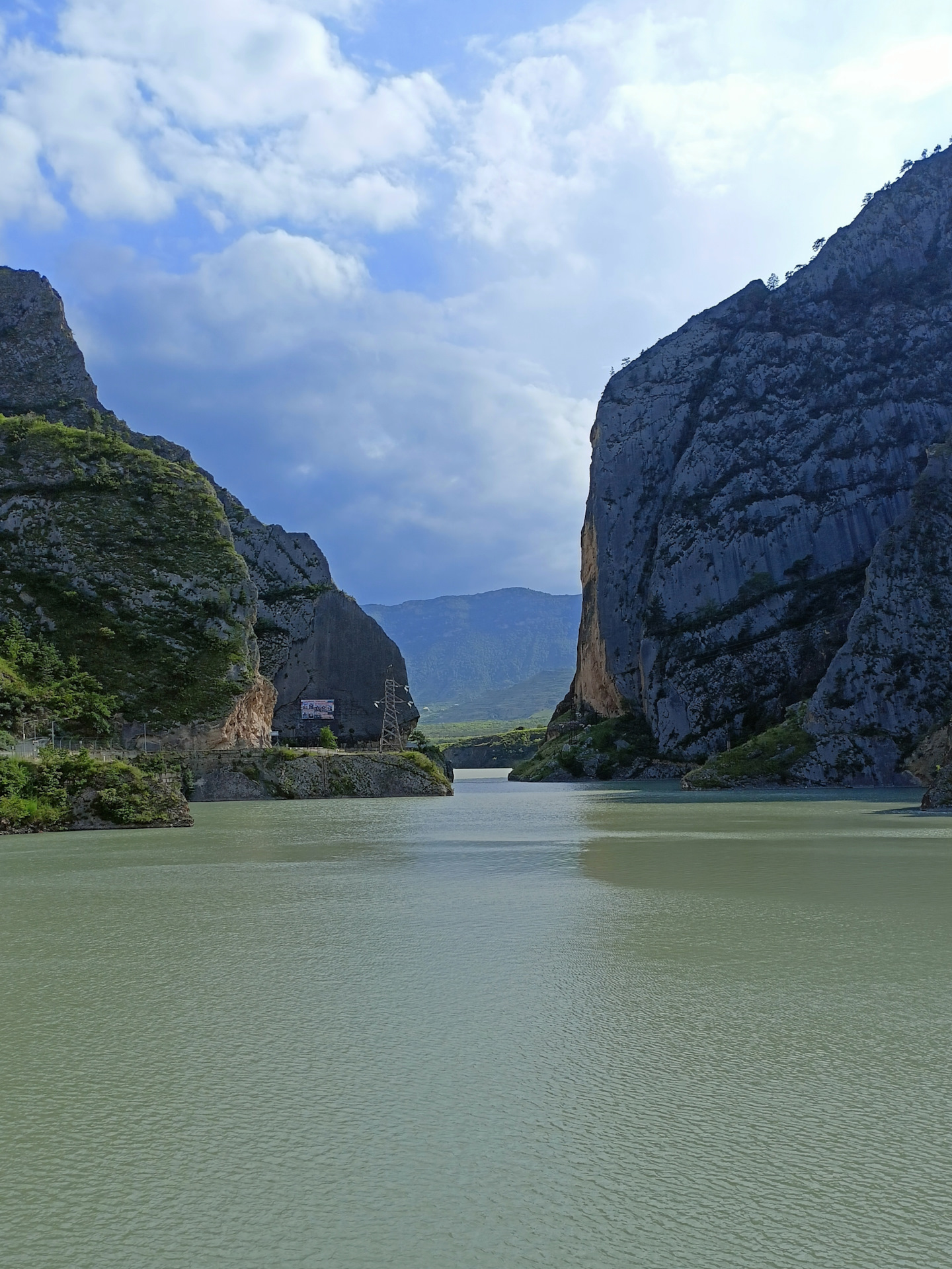 Гунибское водохранилище фото