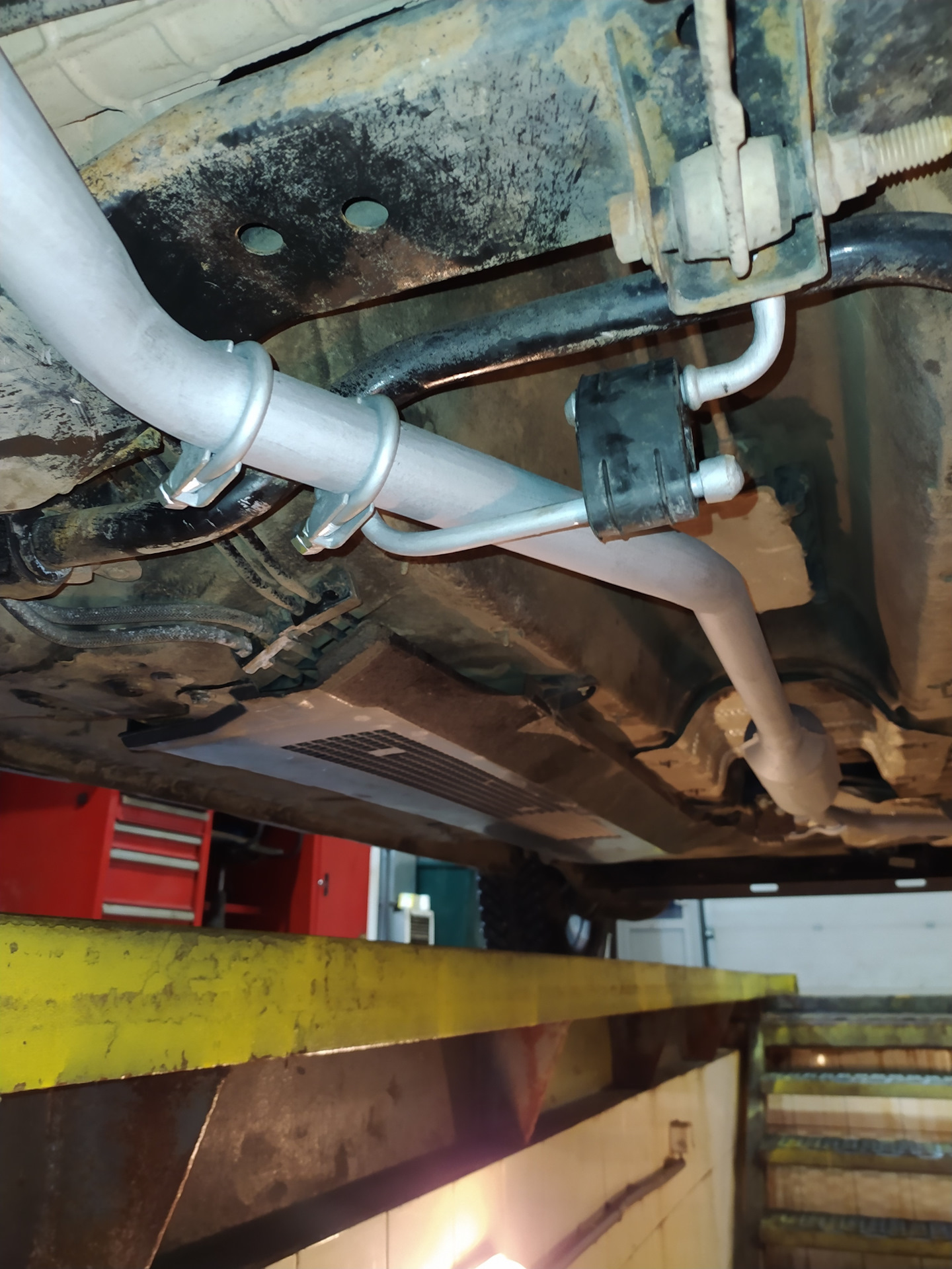 подвес выхлопной