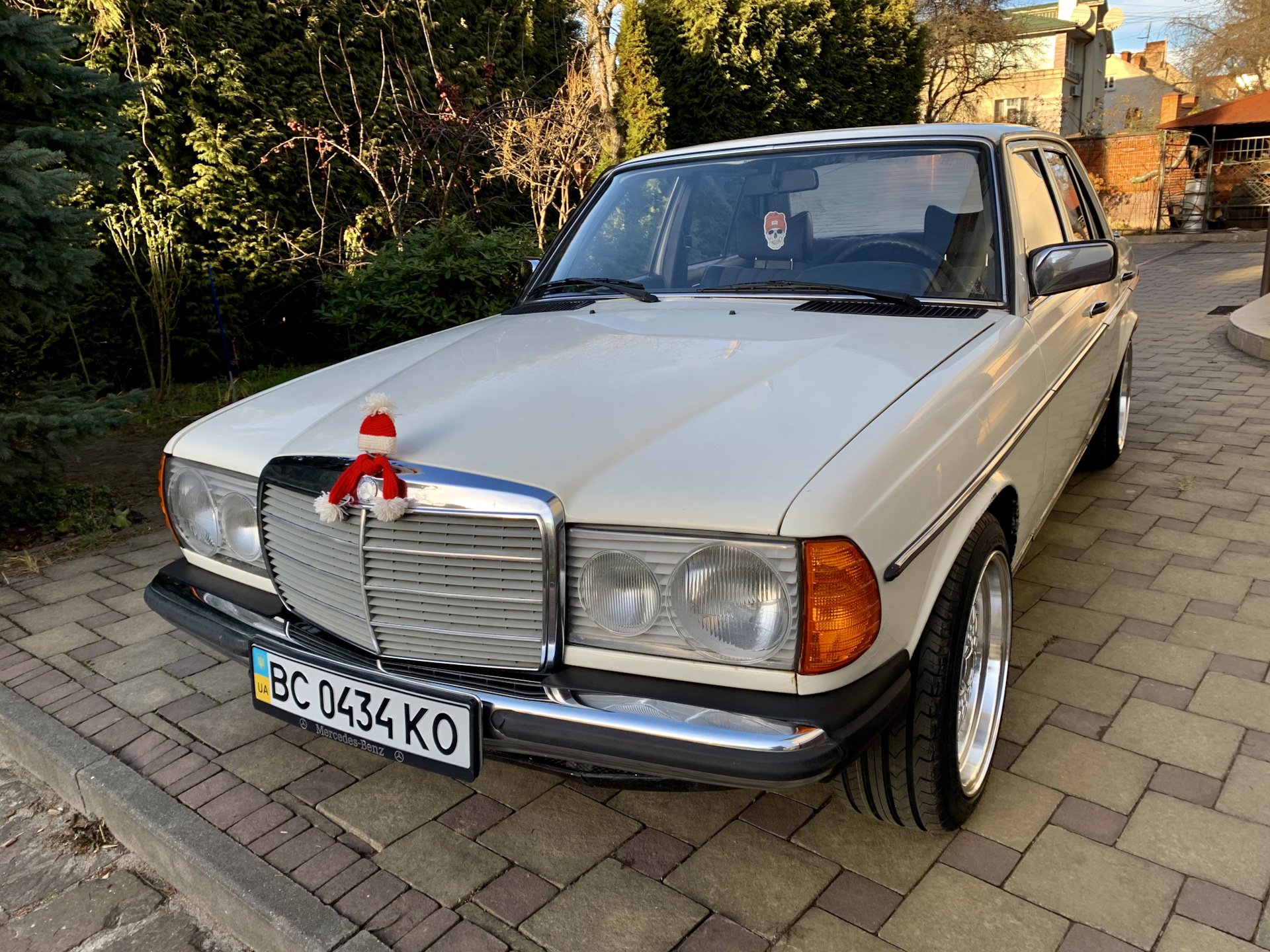 Mercedes w123 r17