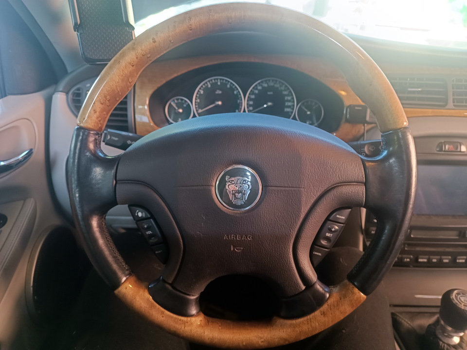 Стало — Jaguar X-Type