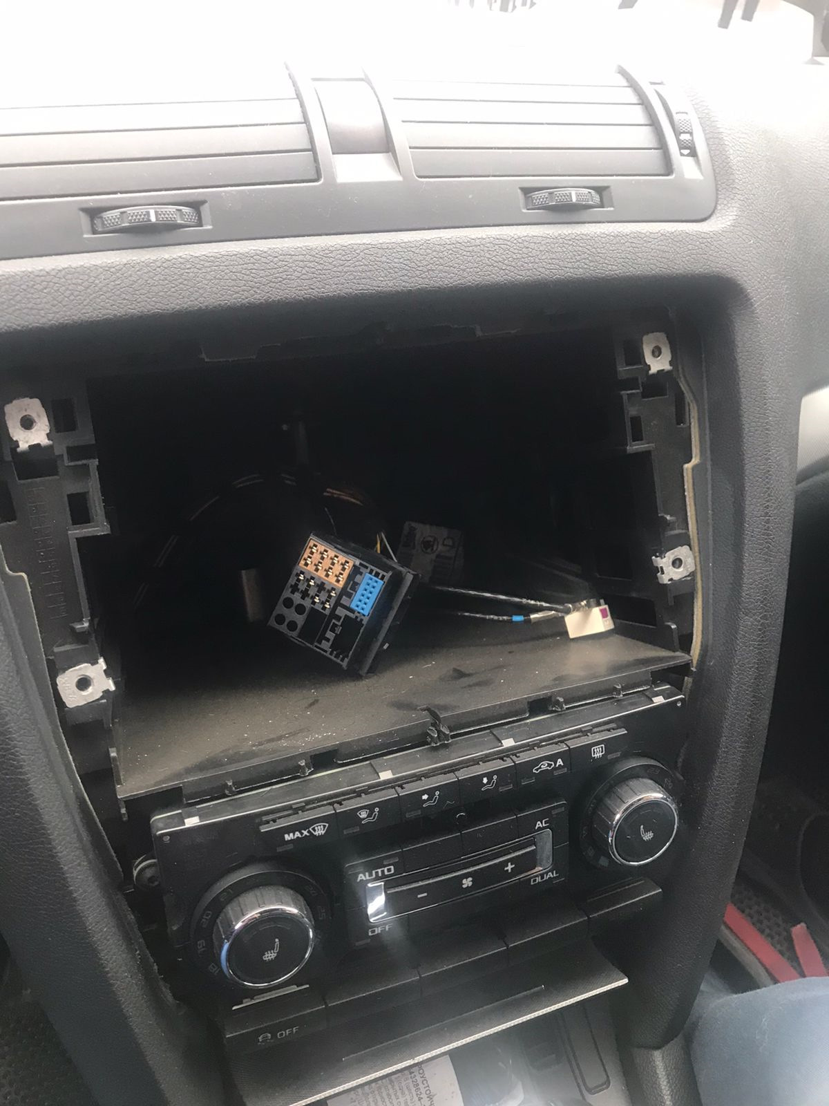 Как снять болеро на шкоде а5 Установка bluetooth на магнитолу Bolero - Skoda Octavia A5 Mk2, 1,8 л, 2011 года