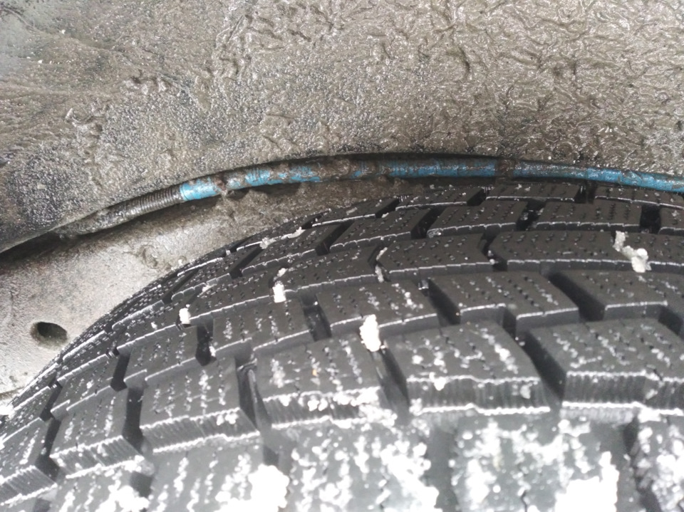 И снова "*опа", загорелась гирлянда ABS, ESP, 4вд и скользкая дорога ...