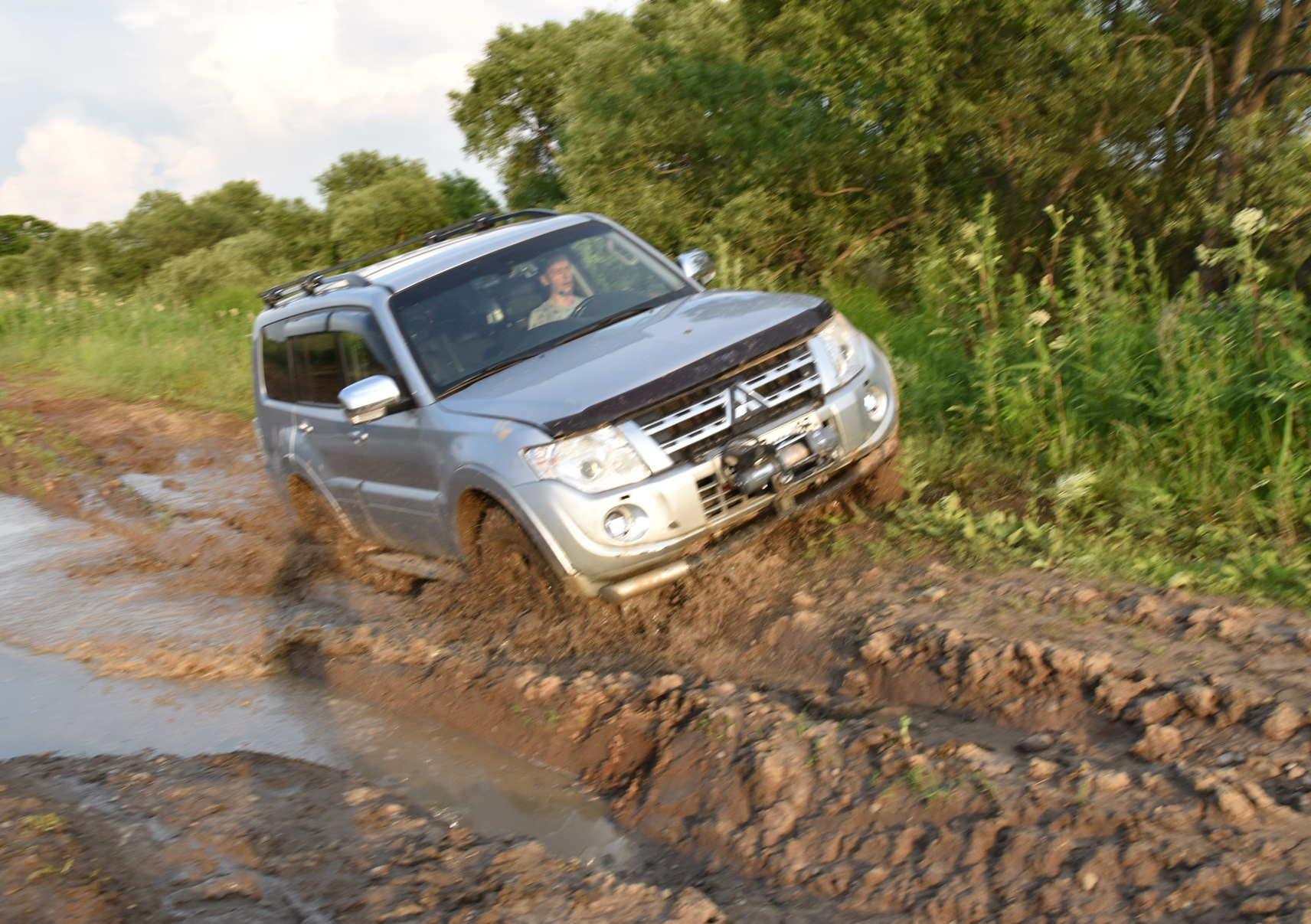 джипы, дороги 20 лет, Ожидания, качественный анализ — Mitsubishi Pajero  (4G), 3 л, 2011 года | наблюдение | DRIVE2