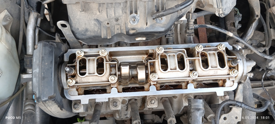 Для сравнения, перед установкой крышки, двигатель внутри. — Lada Гранта Лифтбек (2G)