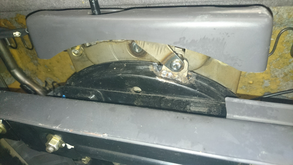 Дополнительный паз на месте — Honda Stepwgn (1G)