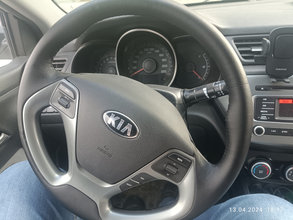 Замена обшивки руля — KIA Rio (3G), 1,6 л, 2016 года | своими руками ...