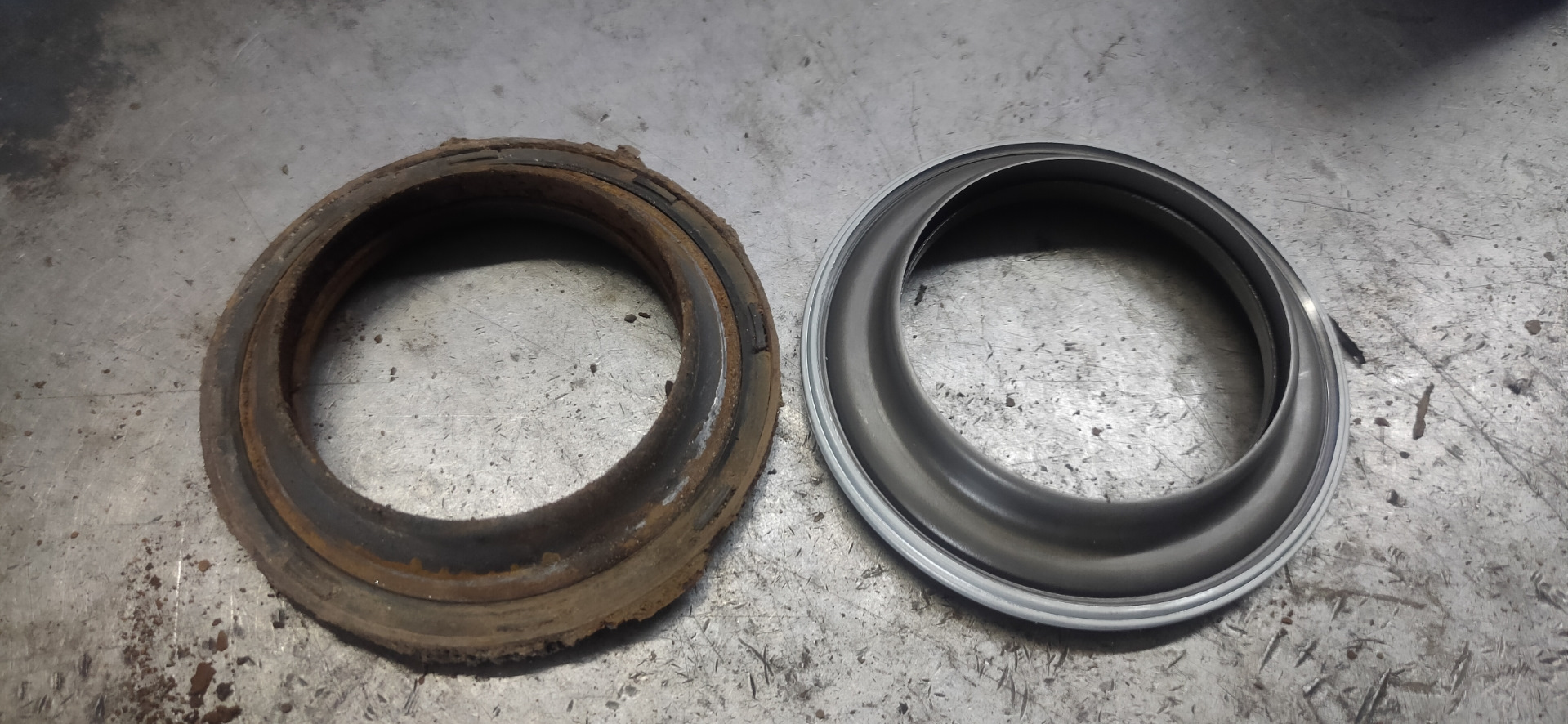 Замена подшипника опоры правого амортизатора — KIA Ceed SW (1G), 1,6 л ...