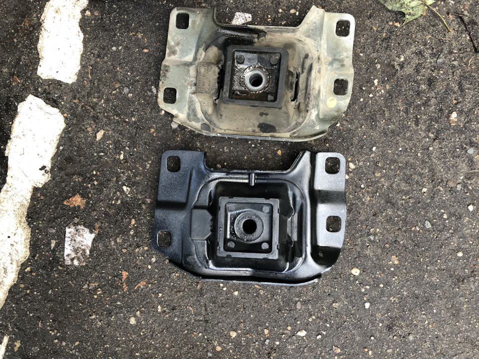 Замена подушки КПП. — Ford Focus Sedan II, 1,8 л, 2006 года | своими ...