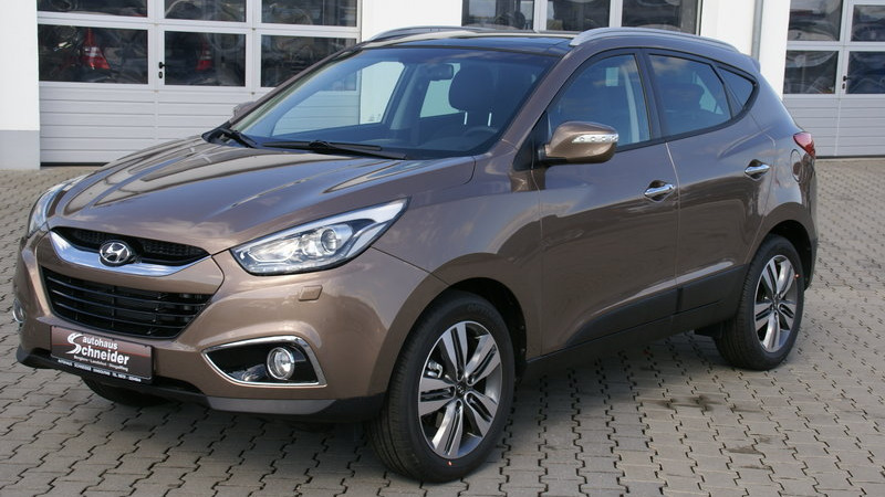 Бу хендай айх 35. Хёндай ай Икс 35 2014 серый цвет. Ix35 Hyundai характеристики технические 2013.