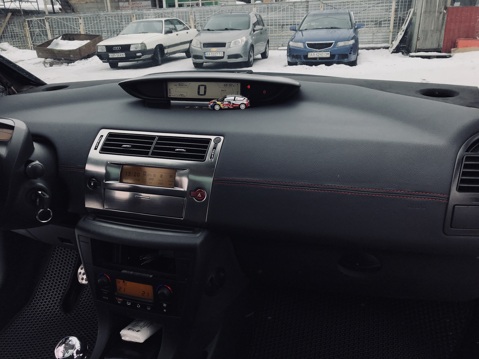 Салон под перетяжку. Финиш — Citroen C4 VTS, 2 л, 2007 года | тюнинг ...