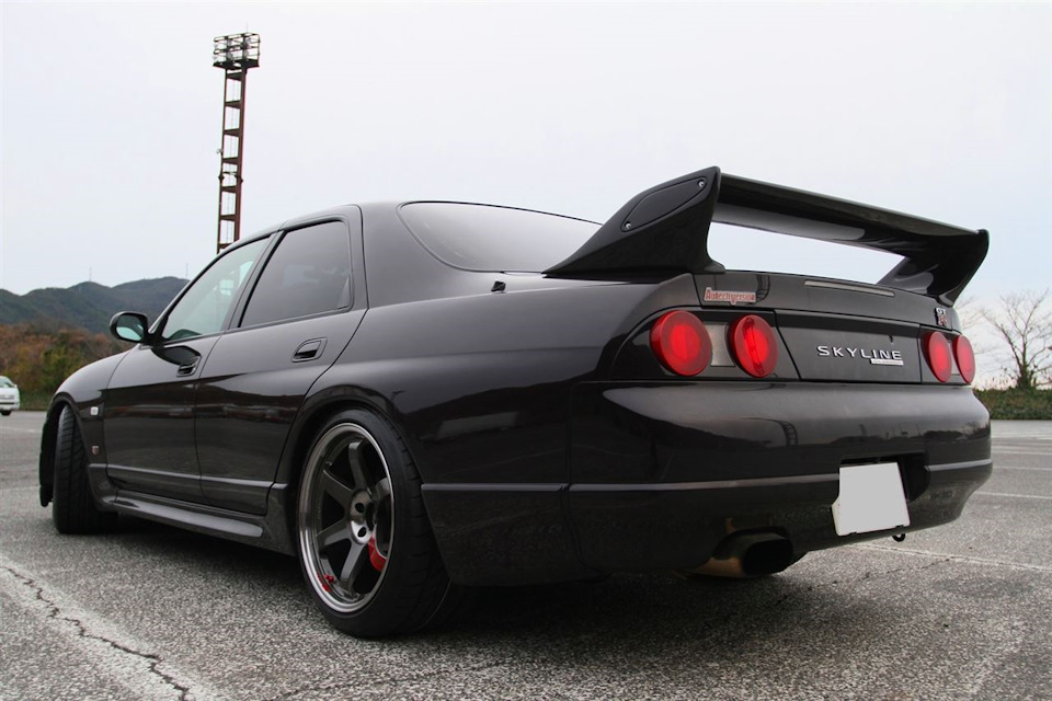 Отзыв владельца Nissan Skyline (R33) - стайлинг. 