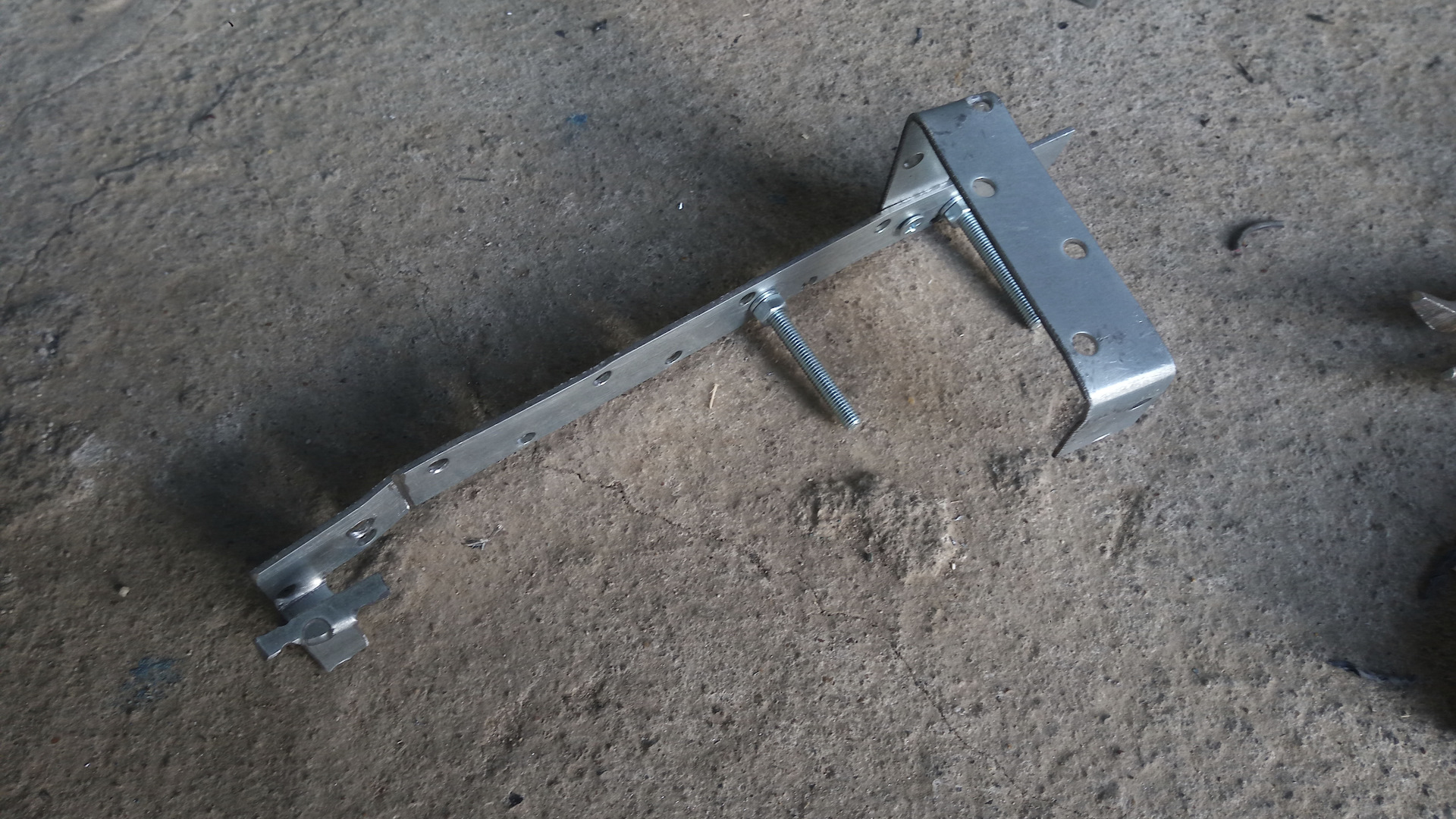 Монтаж электропривода замка багажника или как заморочиться по корейски ...