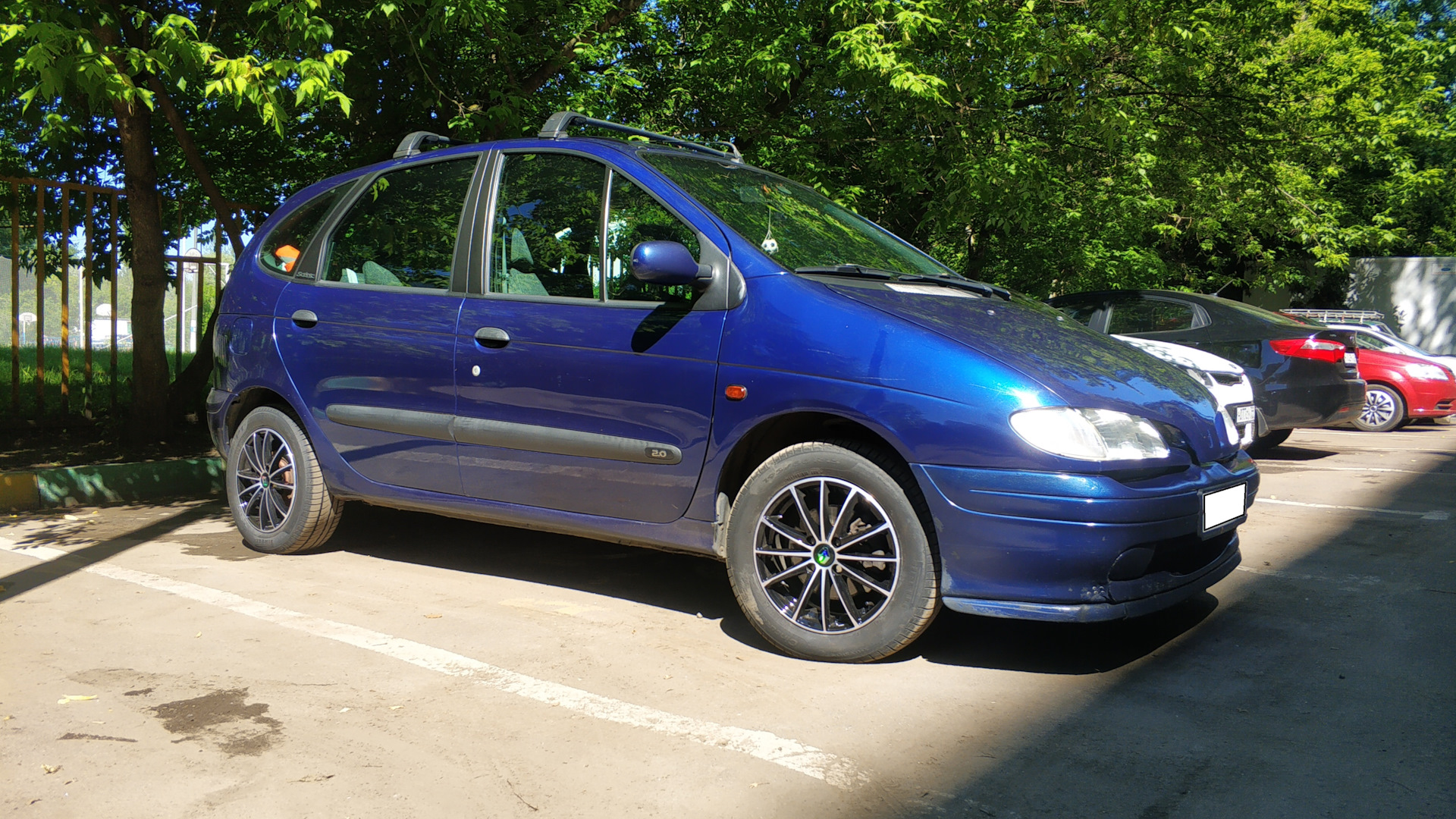 Рено сценик 1 рестайлинг. Рено ceni. Renault Megane(Scenic) II xm0x-x84. Рено Сеня. Машина Рено Сеня фото.