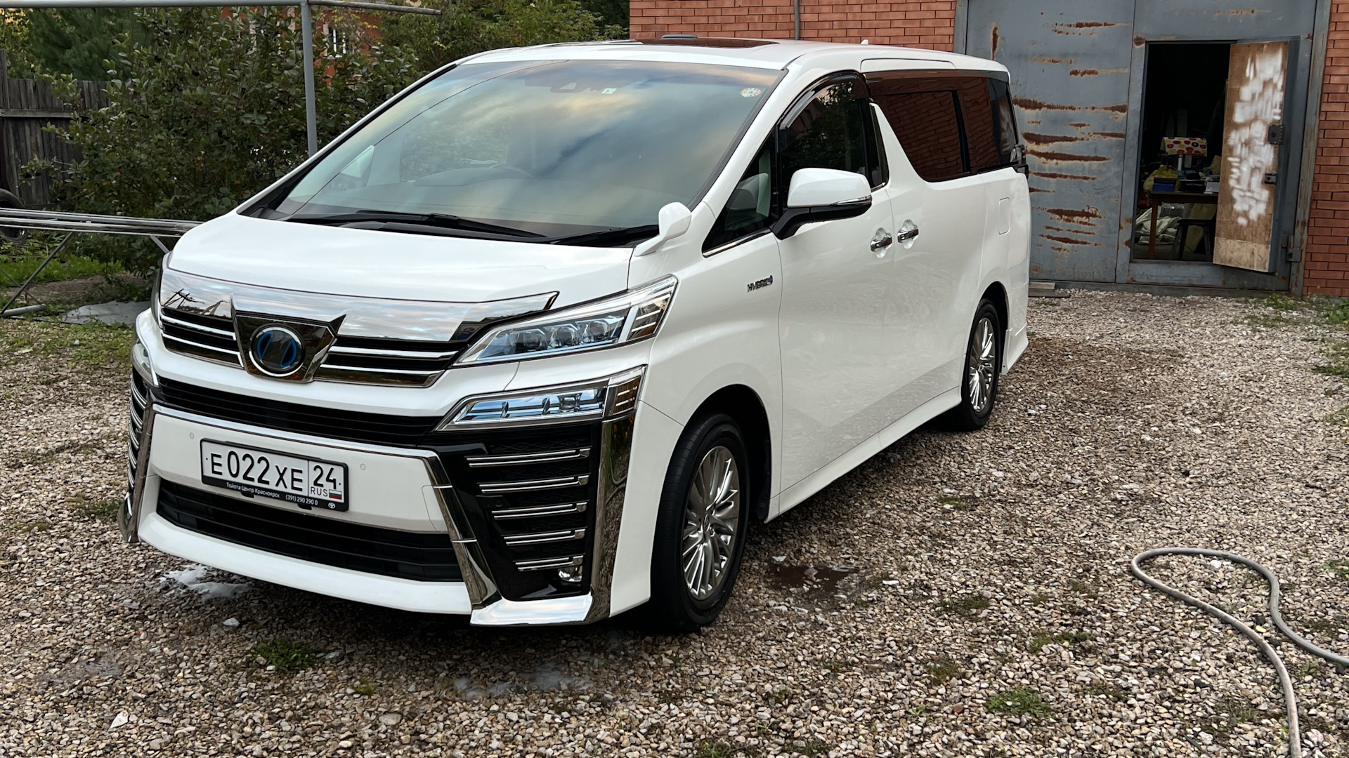 Toyota Vellfire (2G) 2.5 гибридный 2019 | на DRIVE2