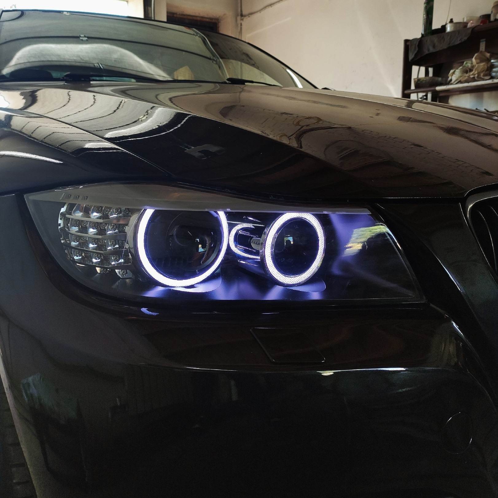 Ангельские глазки TAU tech в фары BMW 3 e90 рестайлинг линзовый без ...