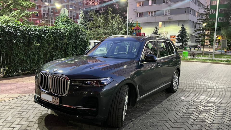 BMW X7 Семейный перевозчик