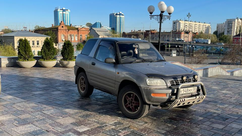 Rav4 1998. Тойота рав 4 1995 года. Тойота рав 4 1997. Toyota rav4 1 поколение. Тойота рав 4 1998.