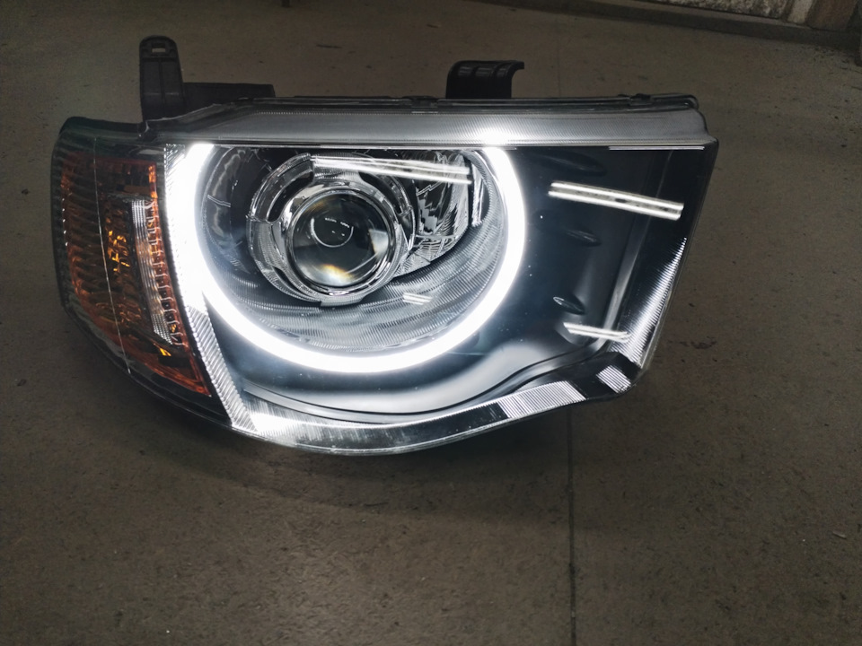 Новые старый фары — Mitsubishi L200 (4G), 2,5 л, 2007 года | тюнинг ...