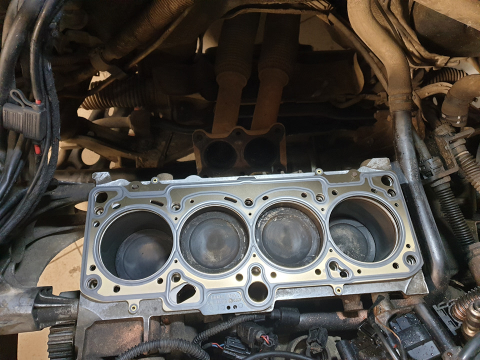 Фото в бортжурнале Volkswagen Jetta V