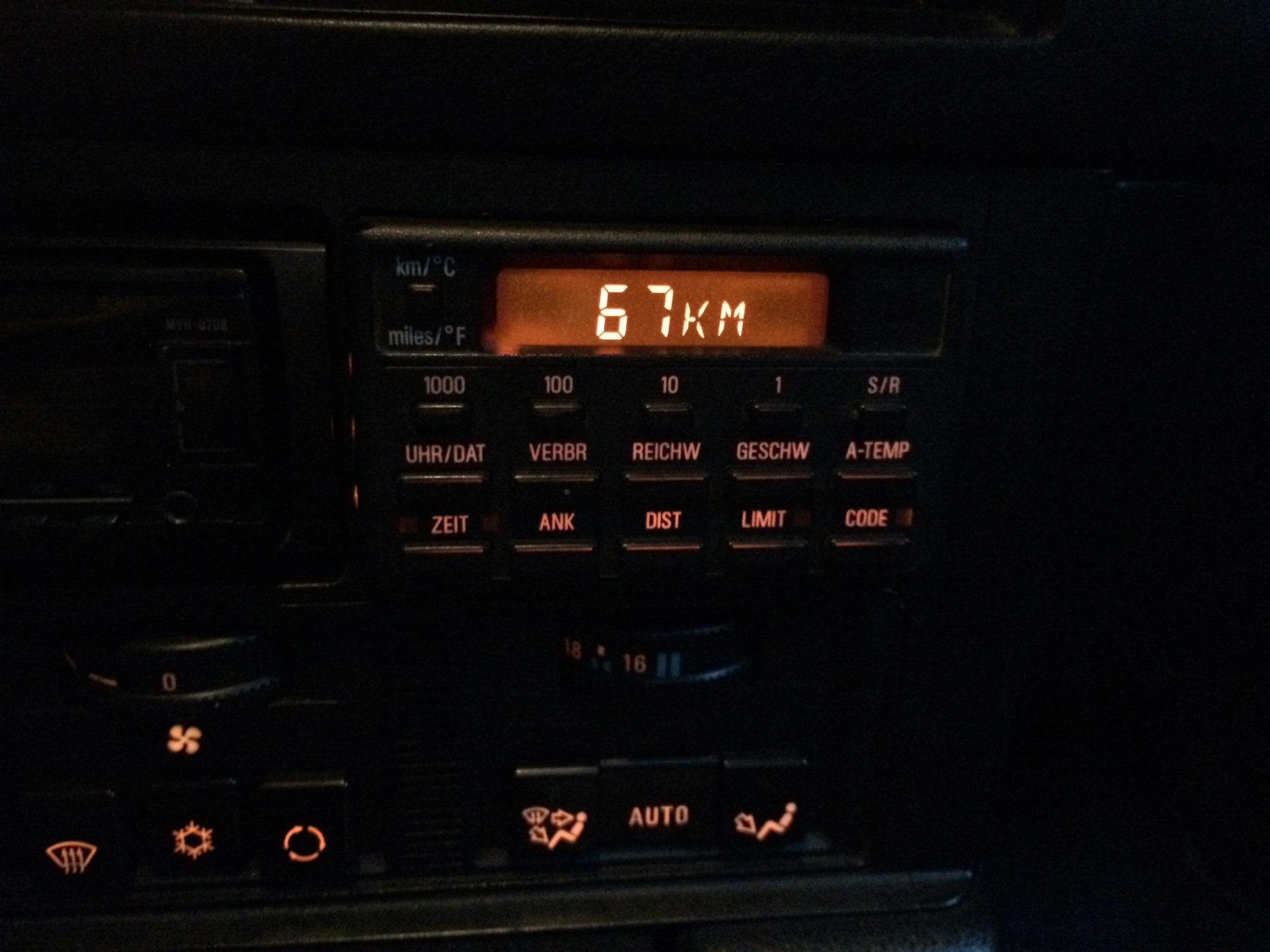 бортовой компьютер бмв е34 неполный. бортовой комп е 34. бортовой компьютер е34 спидометр. бортовой компьютер бмв е34 2. компьютер бмв е34.