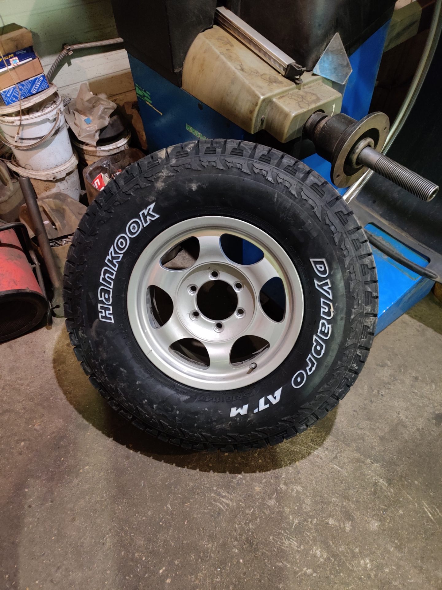 Hankook 265 75 r16