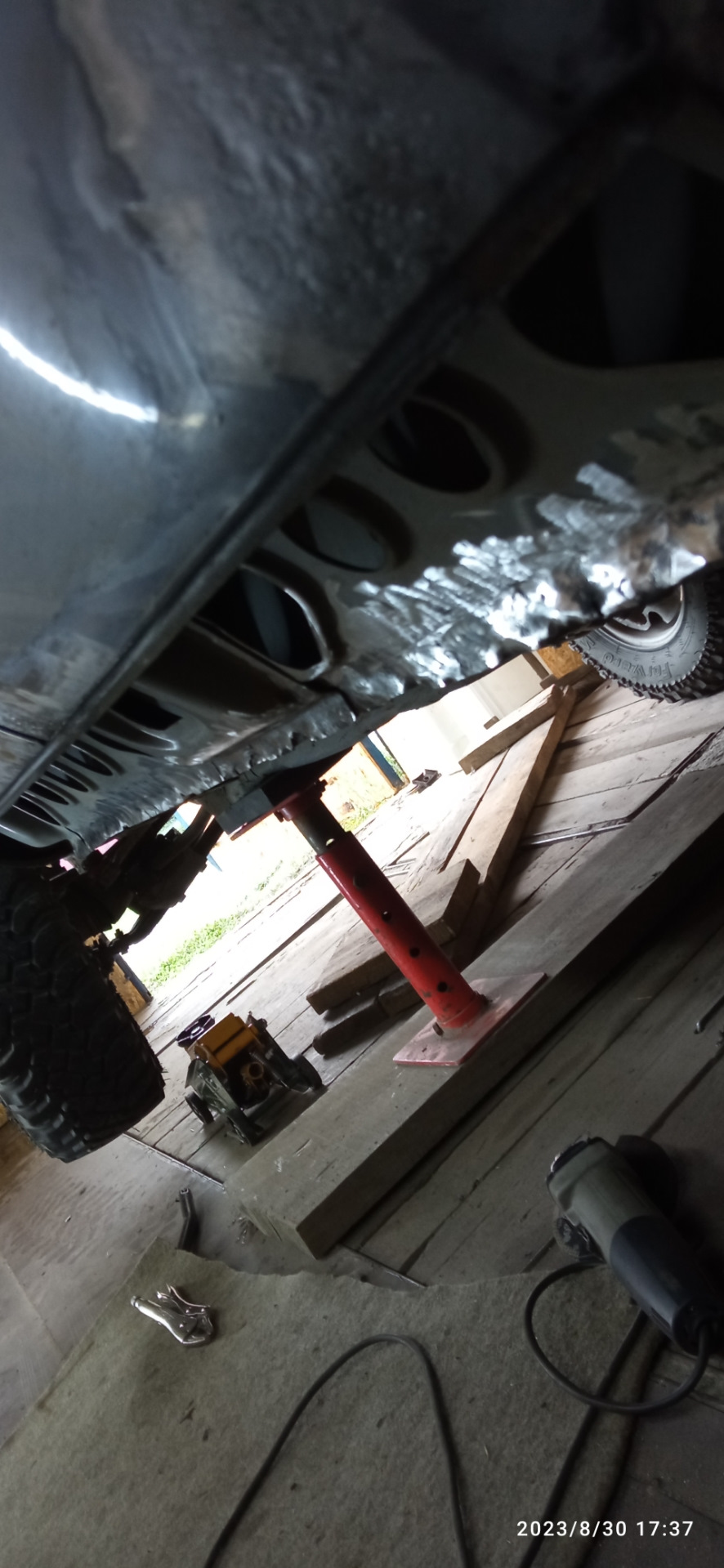 Замена порогов на проф трубу — Chevrolet Niva, 1,7 л, 2008 года ...